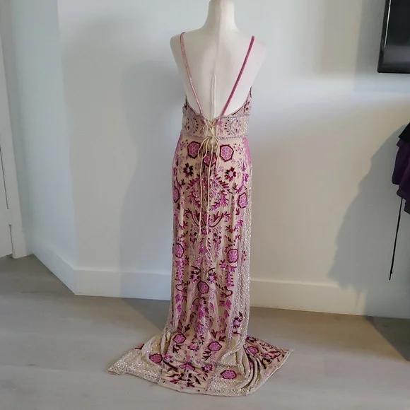 Jovani nude/pink Embellished Gown with Slit Size 14 runs small never worn NWOT - Picture 6 of 13